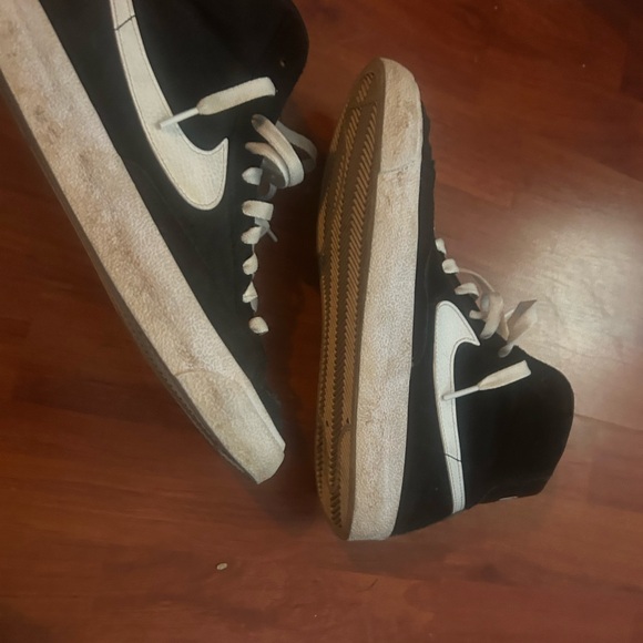 good used condition nike blazer - Picture 2 of 3